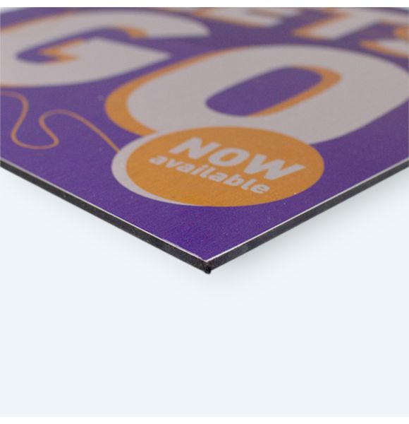 Geborsteld aluminium